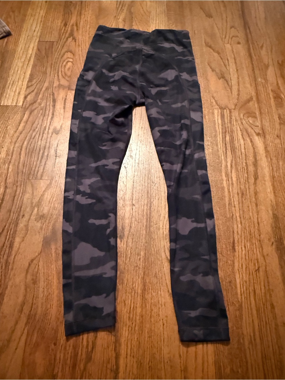 Athleta Girls' Black & Gray Camo Leggings